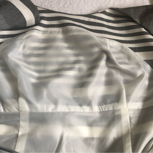 Kelvin Klein sleeveless dress up size 4 petite beautiful design dress - Picture 5 of 7